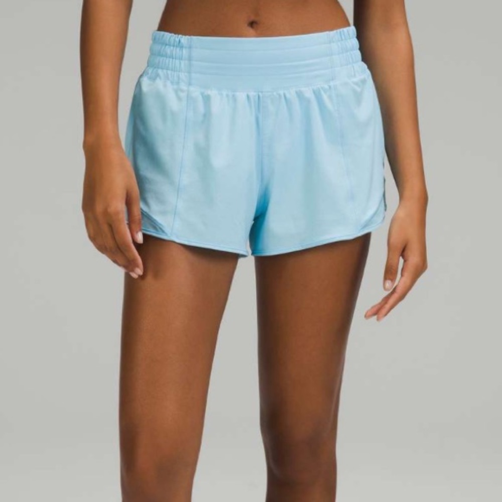 Lululemon Hotty Hot High-Rise Lined Short 2.5"